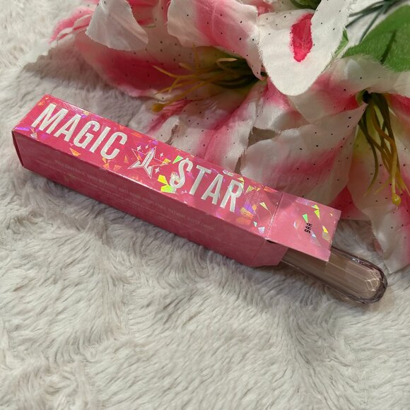 Jeffree Star - Magic Star Concealer in C11 - Picture 6 of 7